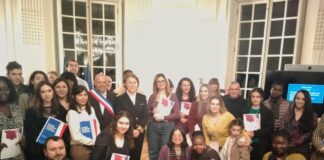 Besançon. 26 personnes naturalisées, fières de devenir françaises 20 nouvelles françaises et 6 nouveaux français
