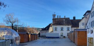 Pontarlier. La Place Cretin s’anime pour le marché de Noël place Cretin à Pontarlier