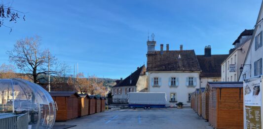 Pontarlier. La Place Cretin s’anime pour le marché de Noël place Cretin à Pontarlier