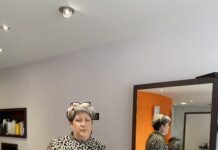 Haut-Doubs. Pierrefontaine-les-Varans : un salon de coiffure mobilisé pour soutenir les victimes de Crans-Montana Margaret Flajoulot dans son salon de coiffure