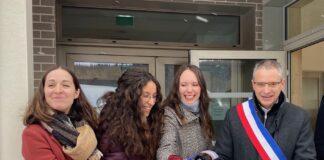 Haut-Doubs. Granges-Narboz : la nouvelle maison médicale inaugurée Les trois médecins aux côtés du maire, Raphaël Charmier