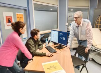 Emmanuelle Pidoux-Simonin Directrice des coopérations au CHU de Besançon, le docteur Pierre-Louis Helias Président de l'association de la maison de garde médicale bisontine et le docteur Benoît Rabier Président de l'ACORELI