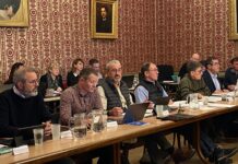 Pontarlier. Budget primitif 2026 : 6,4 millions d’euros d’investissements Patrick Genre (au centre) animait son dernier conseil municipal