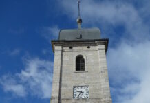 Eglise Premiers Sapins Trésors Cachés