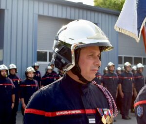 Sapeurs-pompiers de Saint-Vit en tenue officielle
