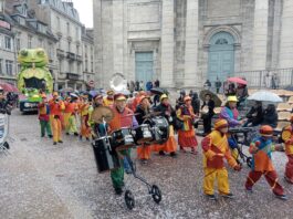 Besançon. Malgré la pluie, des milliers de spectateurs ont assisté au carnaval