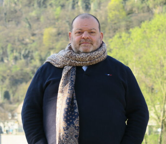 Besançon. Stéphane Ravacley, l’homme aux mille vies sort son premier livre