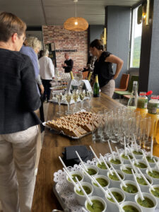 Salle de restaurant rénovée au CFA Hilaire de Chardonnet