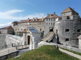 Chateau de Joux Cluse & Mijoux