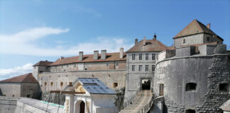 Chateau de Joux Cluse & Mijoux