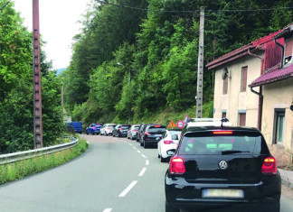 Haut-Doubs. Mobilités transfrontalières : des pistes pour désengorger la frontière franco-suisse mobilités frontière Suisse bouchon jougne