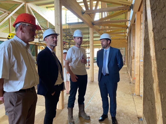 Groupe scolaire Pergaud Levier, visite préfet