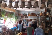 Arc-et-Senans : Exposition singulière d’une collection de cloches de vaches lors des Journées du Patrimoine