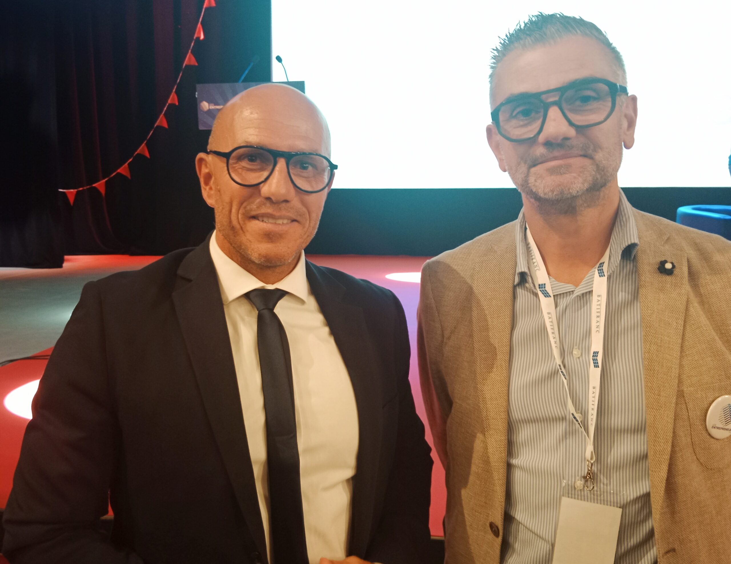Ludovic Fagaut prenant la parole devant la salle