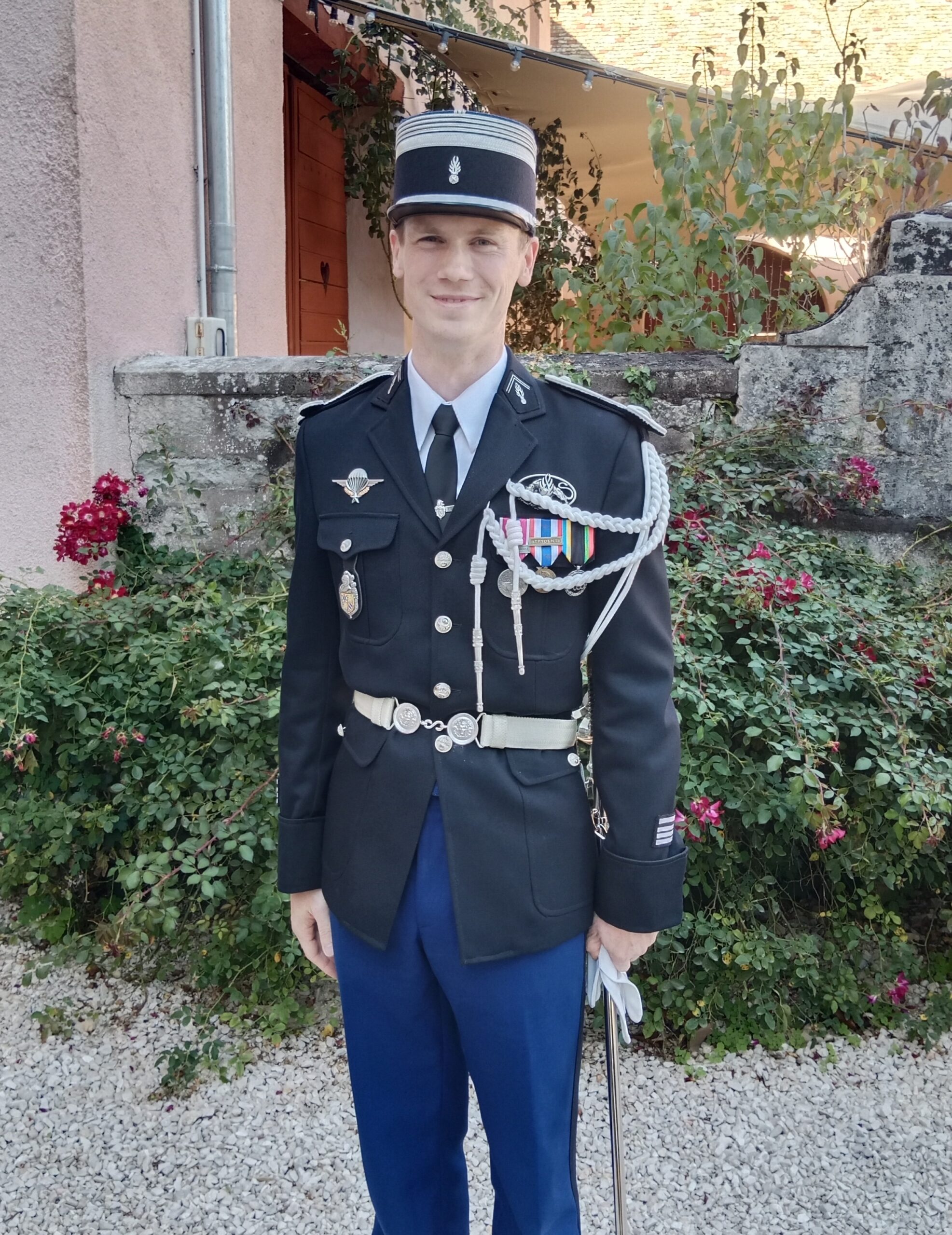 Cérémonie de prise de commandement, gendarmes au Prieuré